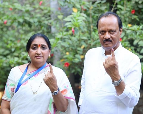 उपमुख्यमंत्री अजित पवार व महायुतीच्या उमेदवार सुनेत्रा पवारांनी बजावला मतदानाचा हक्क!