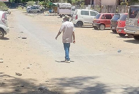 इलेक्शन ड्युटीवर आहे, कामाचे नंतर पाहू! मुंढवा, केशवनगरमधील नागरिकांना अधिकार्यांची उत्तरे