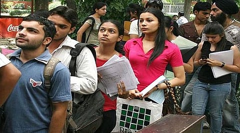 अकरावी प्रवेश प्रक्रियेला मुहूर्त कधी? विद्यार्थी-पालकांना काळजी!