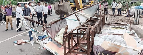 .. त्या 25 अनधिकृत होर्डिंगवर कारवाई