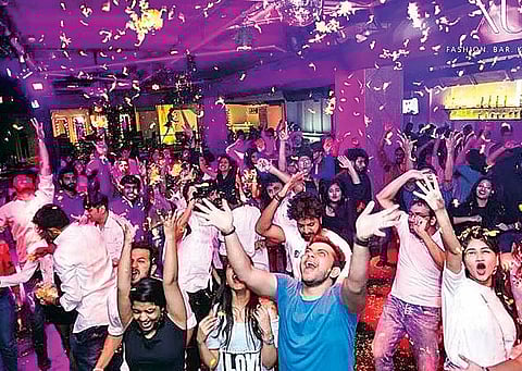 ’कोरा’चा धांगडधिंगा आवरा; कोरेगाव पार्कमधील पबने उडवली नागरिकांची झोप