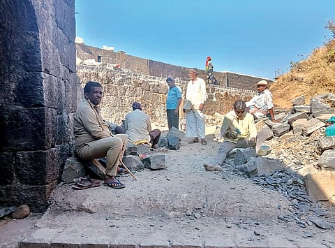राजगडावर विकासकामे युद्धपातळीवर; जागतिक वारसास्थळाच्या मानांकनासाठी डागडुजी