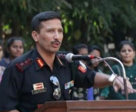 कर्नल वैभव काळे यांच्या पार्थिवावर अंत्यसंस्कार; असे आले होते वीरमरण