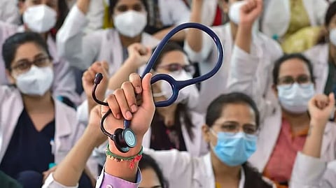 पदव्युत्तर पदवी वैद्यकीय प्रवेशाच्या जागा वाढल्या..!