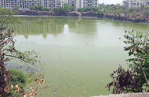 खाणीच्या स्वच्छतेचा प्रश्न ऐरणीवर! धानोरीतील नागरिकांचे आरोग्य धोक्यात