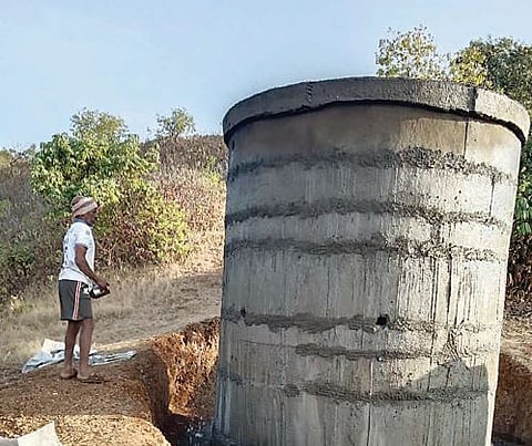 अतिदुर्गम हारपुड येथे भीषण पाणीटंचाई : ‘जलजीवन’चे काम अर्धवट; ठेकेदार पसार