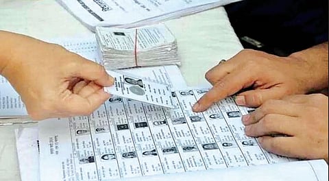 दोन लाख पुणेकरांनी घेतल्या ‘व्होटिंग स्लिप’; मोहोळ यांनी राबविली यंत्रणा