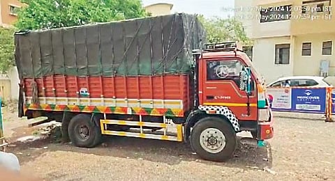 गोवंशीय 47 जनावरांची सुटका; 14 टन मांस जप्त