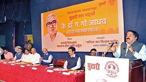 शिवरायांच्या चरित्राचा डोळसपणे अभ्यास व्हावा- विश्वास पाटील