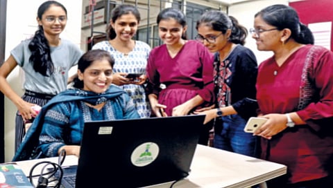 गुणवंतांचा टक्का वाढला; मुलीच हुशार