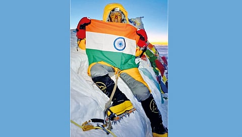 नाशिकच्या महिला पोलिस निरीक्षकाने केले एव्हरेस्ट सर