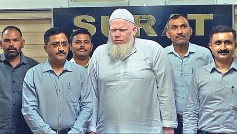 भाजप नेत्यांच्या हत्येचा कट, मौलवी अटकेत