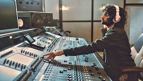 रोज ६ हजार कमवा! जाणून घ्या साऊंड इंजिनिअरिंगमधील करिअर संधी