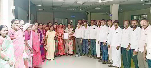 पाणी टंचाई! पाण्यासाठी करंजी ग्रामस्थांचे उपोषण