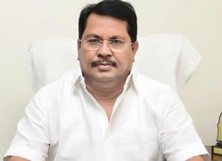 Vijay Wadettiwar court notice