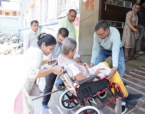 दिव्यांगांसाठीच्या सुविधा कागदावरच! मतदान केंद्रांवर सुविधांचा अभाव