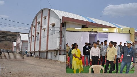 धुळे : मतमोजणी निरीक्षकांनी केली मतमोजणी केंद्राची पाहणी