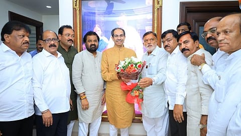 Rajabhau Waje | गद्दारांना धडा शिकवल्याने वाजेंच्या पाठीवर शाबासकीची थाप, उद्धव ठाकरेंची घेतली भेट