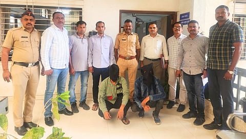 नाशिक : एमडी विक्री करताना पकडलेले दोघे संशयित. समवेत गुन्हे शाखेचे विशेष पथक.