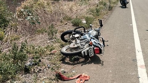 परभणी : पिंपळभत्या येथे दुचाकींची धडक; ३ तरुण गंभीर जखमी