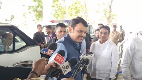 भाजप संघात झालेल्या चर्चेनंतर देवेंद्र फडणवीस दिल्लीकडे रवाना
