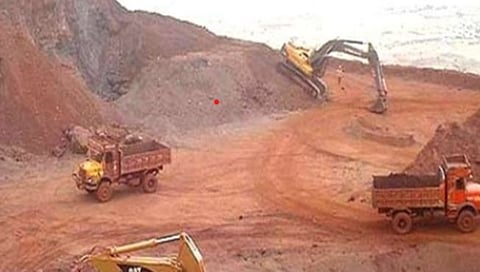 कोल्हापूर : अवैद्य गौण खनिज वाहतुकीवर कारवाईचा धडाका