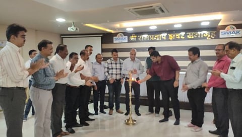 कोल्हापूर : स्मॅकचा रक्तदानासह शासकीय योजना पोहचवण्याचा उपक्रम कौतुकास्पद : जिल्हाधिकारी