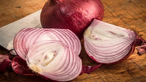 Onion Benefits : कांद्याने शरीराला मिळतात ‘हे’ लाभ…
