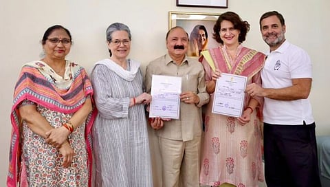 अमेठीतील विजयानंतर किशोरीलाल शर्मा सोनिया गांधींना भेटले