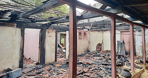 कुरुंगवडीमध्ये घराला आग, चौघे जखमी; 25 ते 30 लाखांचे नुकसान