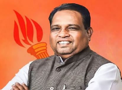 Lok sabha Election 2024 Results : शिर्डीत उबाठा सेनेची विजयी वाटचाल; भाऊसाहेब वाकचौरेंना 42 हजाराचे मताधिक्य