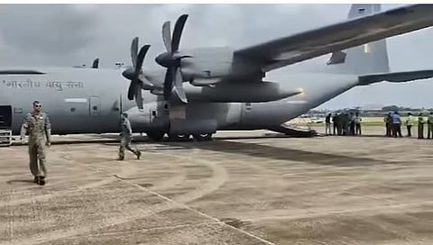 कुवेतमधील एका इमारतीला लागलेल्या आगीत मरण पावलेल्या ४५ भारतीयांचे मृतदेह घेऊन भारतीय हवाई दलाचे एक विशेष विमान आज ( दि. १४) सकाळी केरळला पोहोचले.