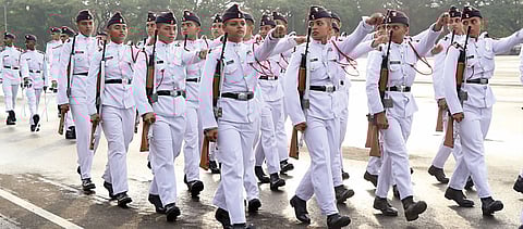 ऐतिहासिक! प्रथमच लष्करात मुलींचा समावेश
