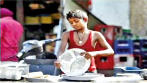 बालमजुरीचे व्हावे समूळ उच्चाटन