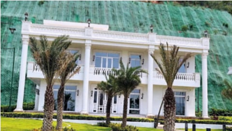 जगन रेड्डी यांनी कोट्यवधी खर्चून उभारला ‘पॅलेस’