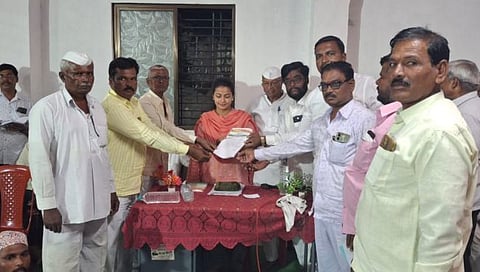 ओबीसी उपोषणकर्त्यांची दखल घ्या, खा. प्रणिती शिंदेंना निवेदन