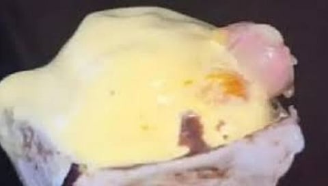 आईस्क्रिममध्ये सापडलेलं बोट कंपनीच्या कर्मचाऱ्याचं?