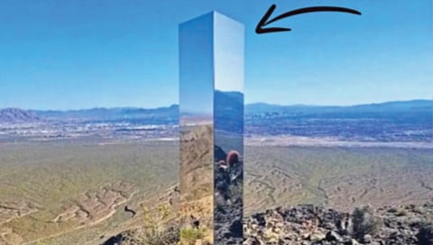 पुन्हा आढळला आरशासारखा चकचकीत खांब