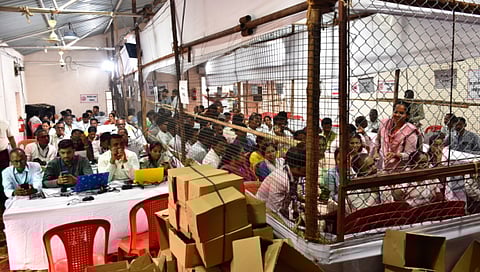 कोल्हापुरात 31; हातकणंगलेत 24 फेर्या