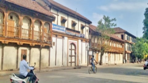 Satara Municipality action on hand carts