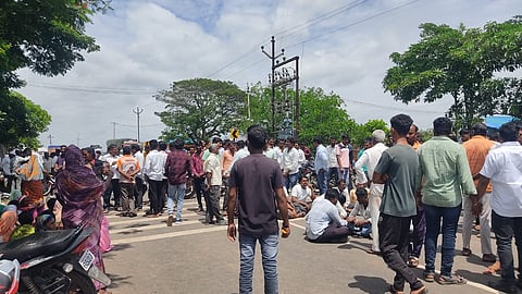 A crowd gathered after a student studying in Class II died in an accident at Zilla Parishad School in Birobawadi