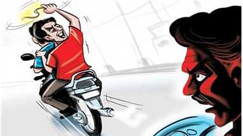 Gold Chain Thift from Cage Bus Station