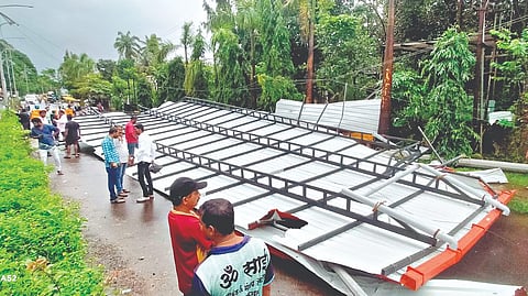 Roof Collasped In Kankavali