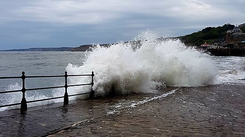 ठाण्याच्या खाडीला भरती