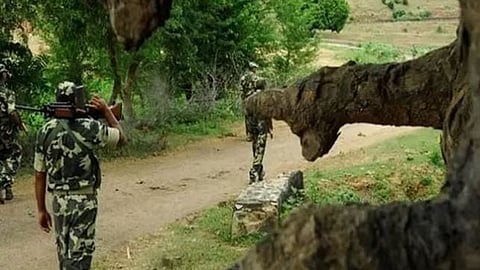 Maoist blast attempt foiled, two jawans injured