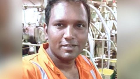 जहाज दुर्घटनेत कसब्यातील तरुणाचा मृत्यू झाला.