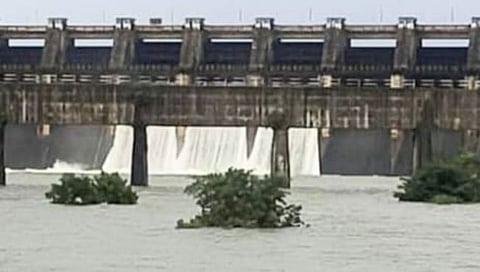 Veer dam gates opened