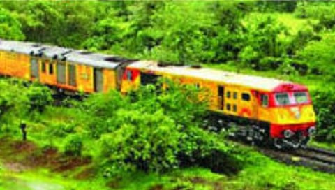 गणेशोत्सव स्पेशल २०२ गाड्यांचे आरक्षण एक मिनिटात फुल्ल