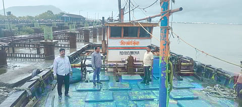 Raigad Crime smuggling diesel