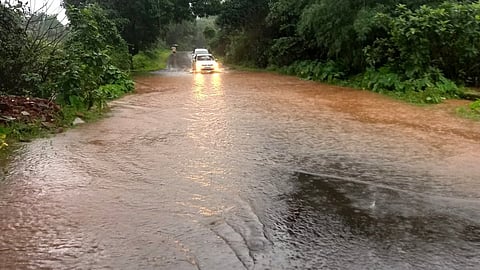 Kale - Gaganbawda road closed